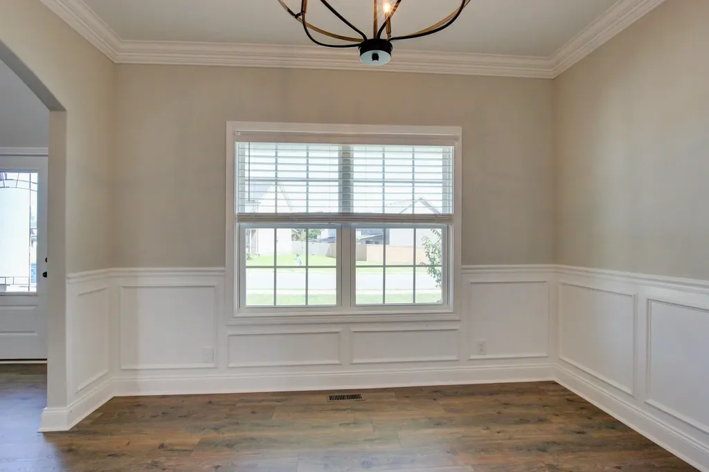 222 Cotoneaster Lane Clarksville TN 37043