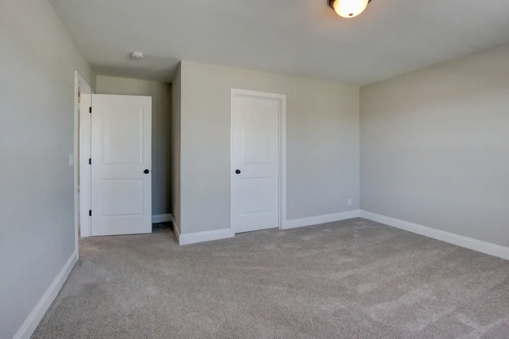 222 Cotoneaster Lane Clarksville TN 37043