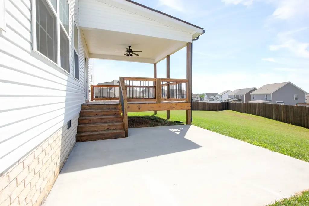 222 Cotoneaster Lane Clarksville TN 37043