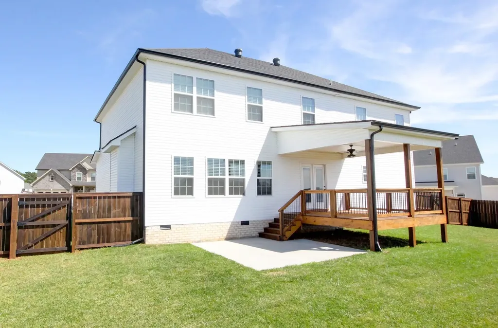 222 Cotoneaster Lane Clarksville TN 37043