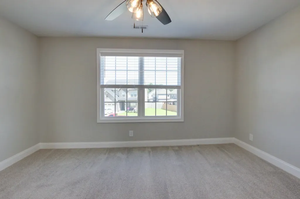 222 Cotoneaster Lane Clarksville TN 37043
