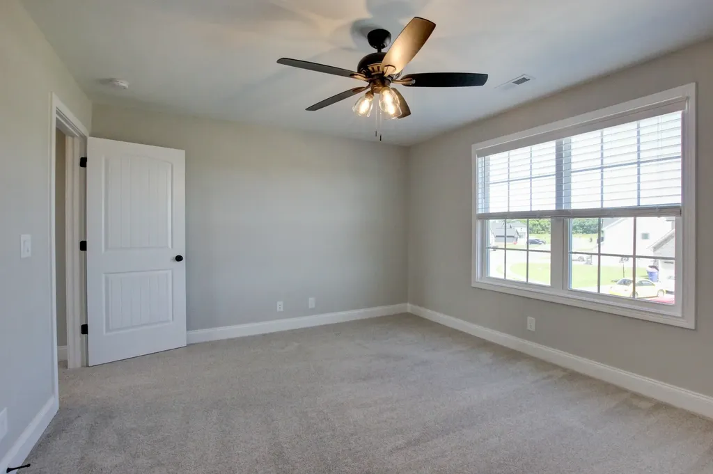 222 Cotoneaster Lane Clarksville TN 37043