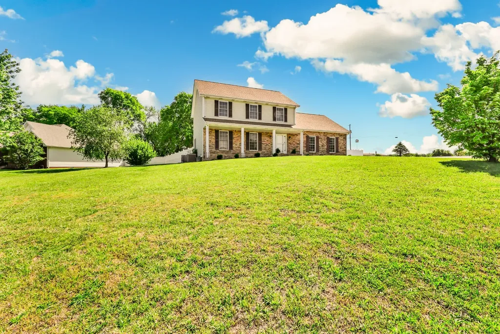 1121 Lucas Wayne Drive Clarksville TN 37043