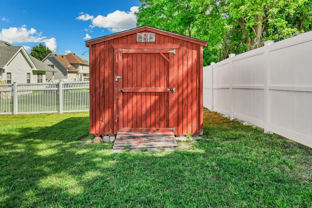 1121 Lucas Wayne Drive Clarksville TN 37043