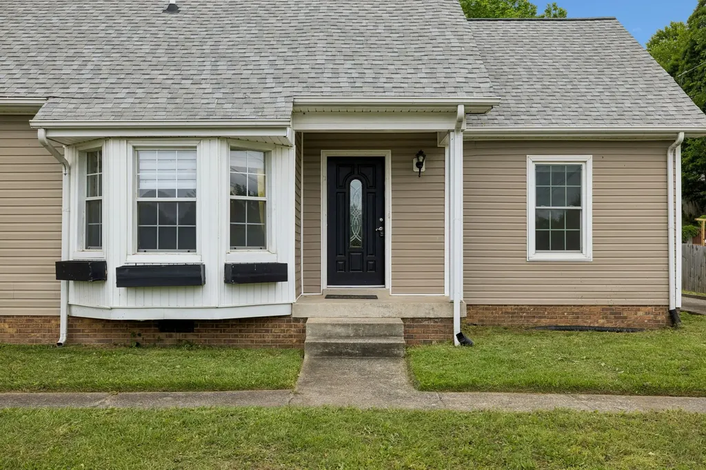 422 Cook Drive Clarksville TN 37042