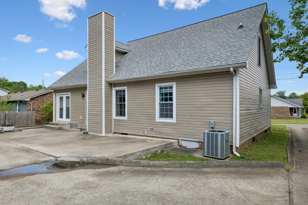 422 Cook Drive Clarksville TN 37042