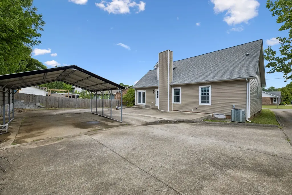 422 Cook Drive Clarksville TN 37042