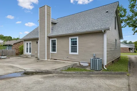 422 Cook Drive Clarksville TN 37042