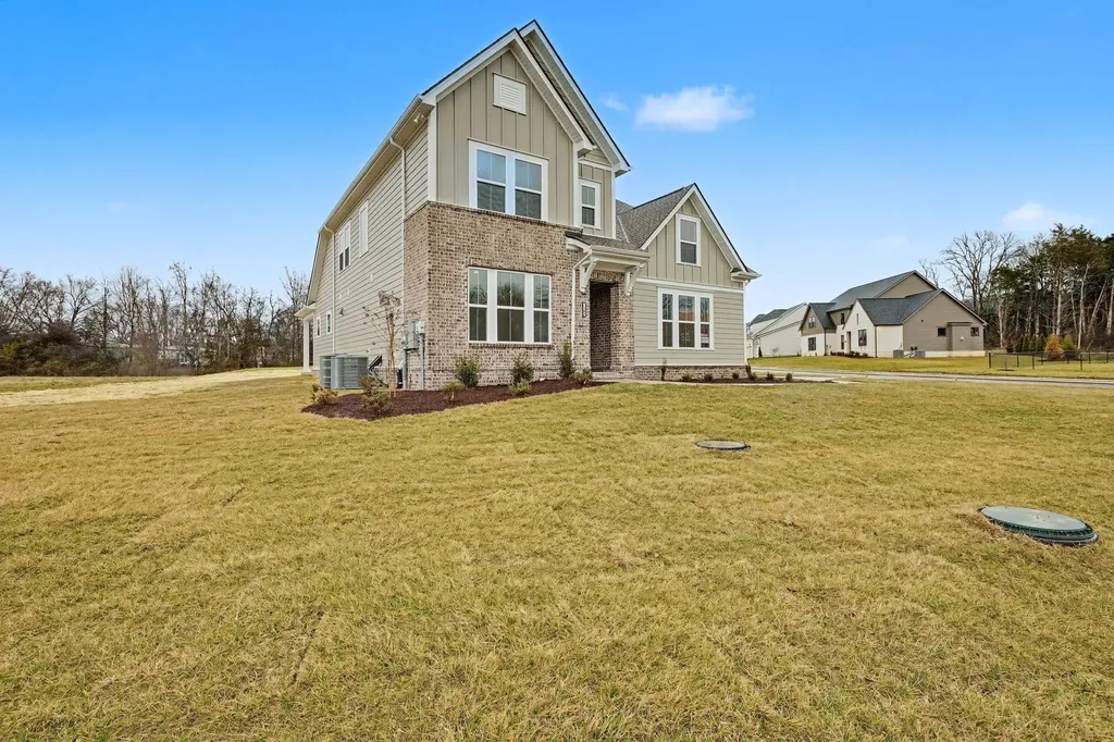 7404 Legends Way Murfreesboro TN 37129