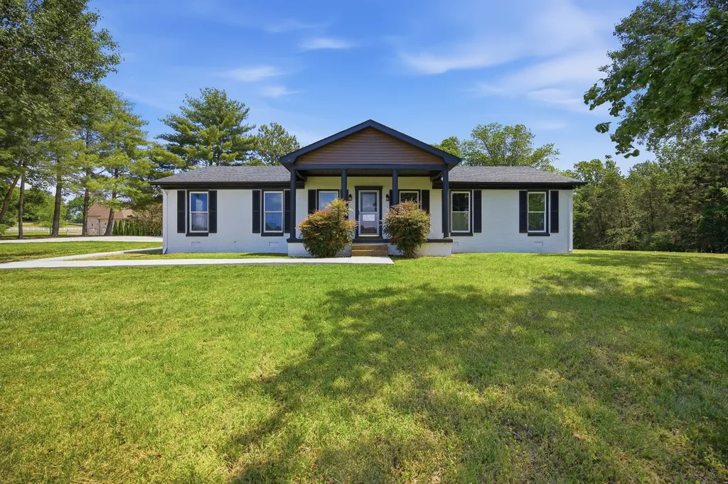 6716 Cool Springs Road Thompsons Station TN 37179