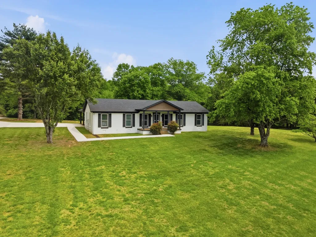 6716 Cool Springs Road Thompsons Station TN 37179