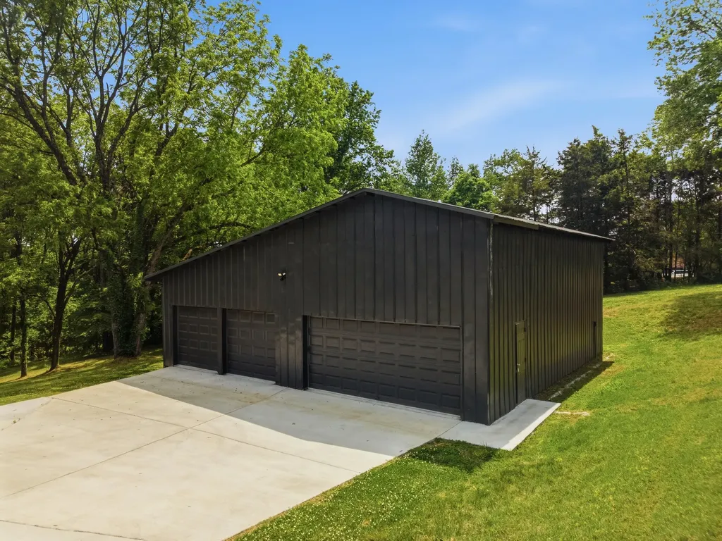 6716 Cool Springs Road Thompsons Station TN 37179
