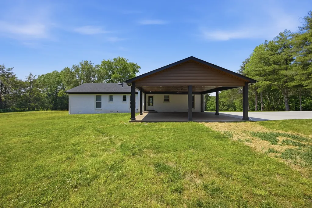 6716 Cool Springs Road Thompsons Station TN 37179