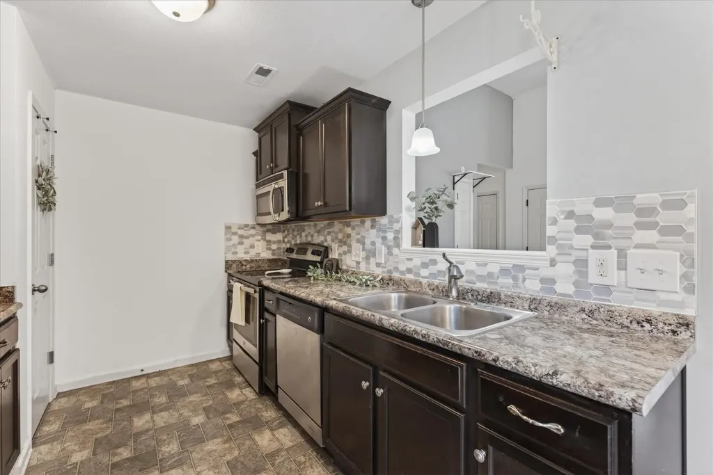 837 Shelton Circle Clarksville TN 37042