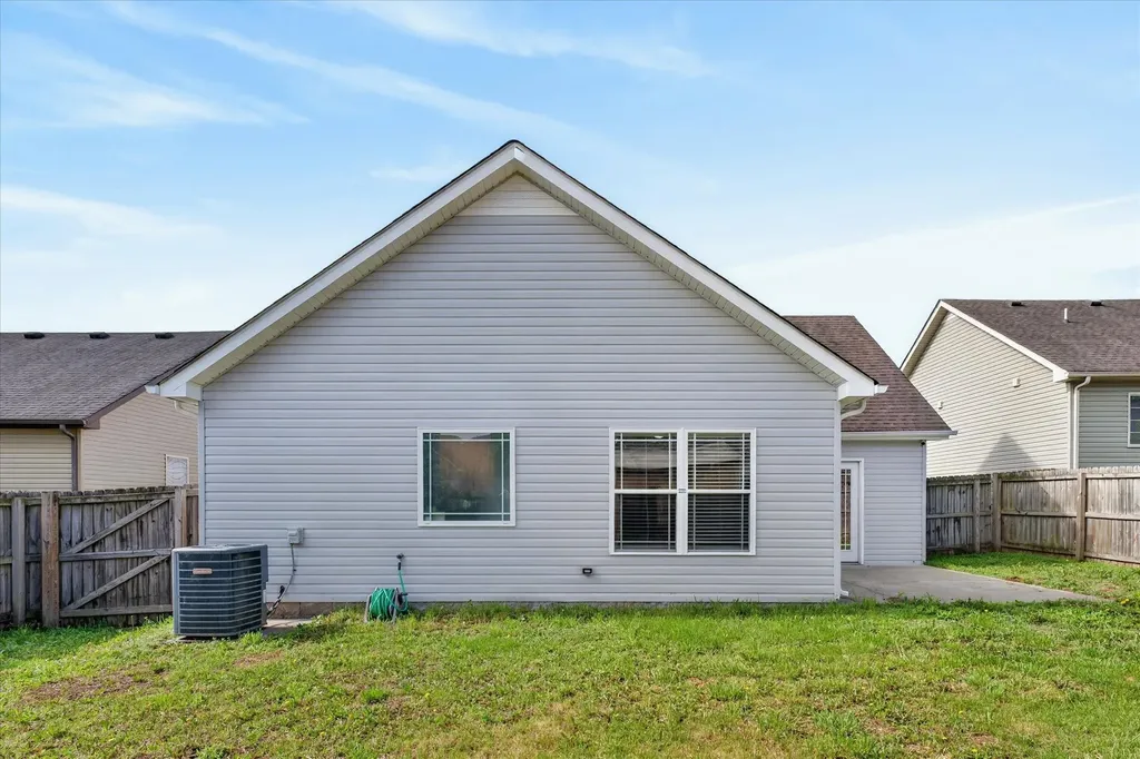 837 Shelton Circle Clarksville TN 37042