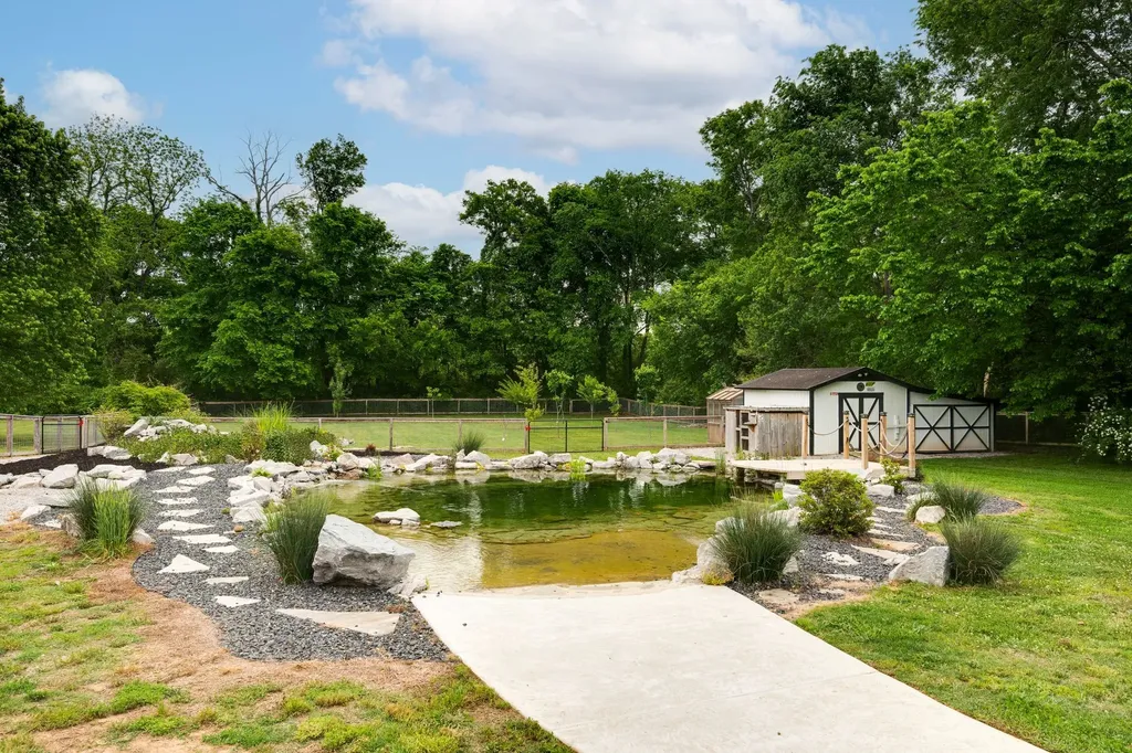 2315 Zion Road Columbia TN 38401