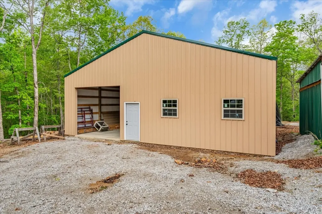 886 Hunters Ridge Drive Altamont TN 37301