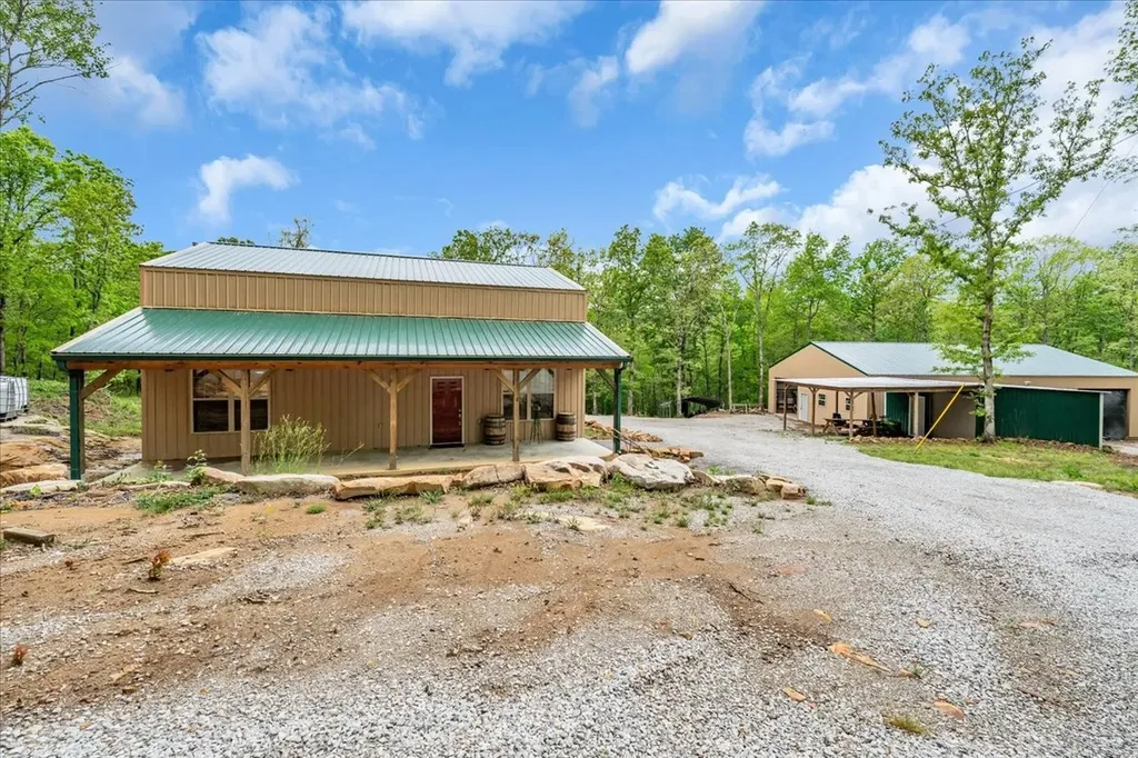 886 Hunters Ridge Drive Altamont TN 37301