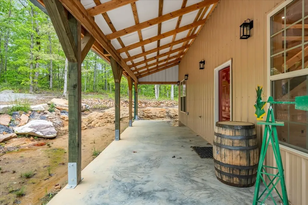 886 Hunters Ridge Drive Altamont TN 37301