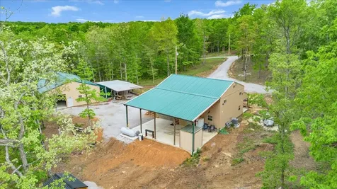 886 Hunters Ridge Drive Altamont TN 37301