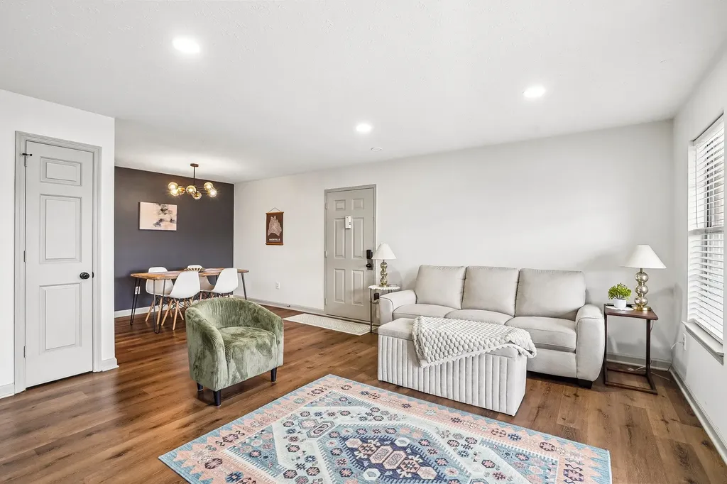 2258 Lebanon Pike Nashville TN 37214