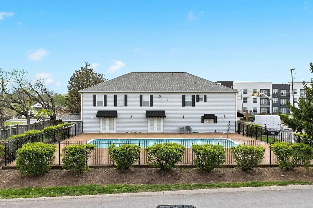 2258 Lebanon Pike Nashville TN 37214