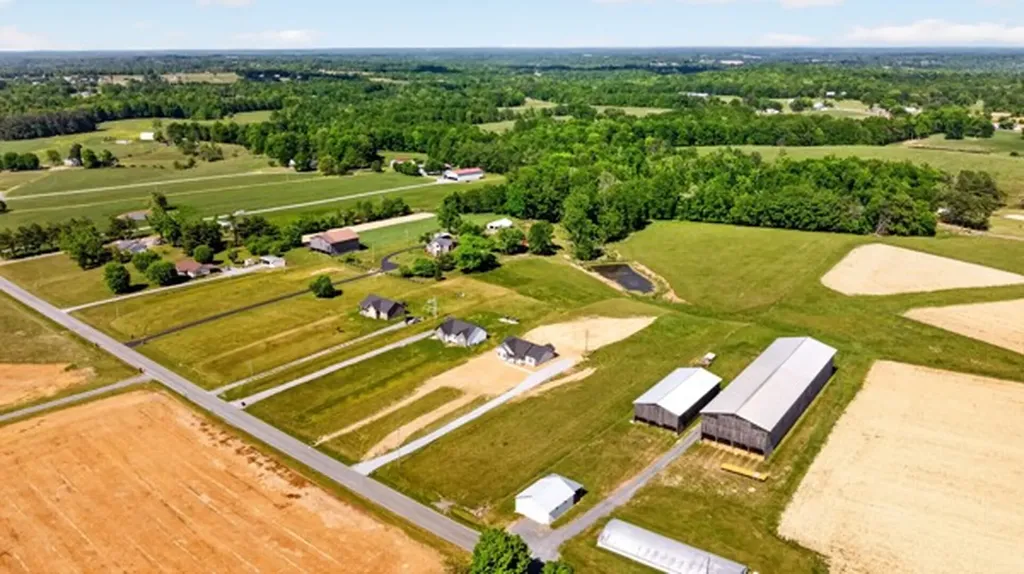 1233 Coleytown Road Lafayette TN 37083