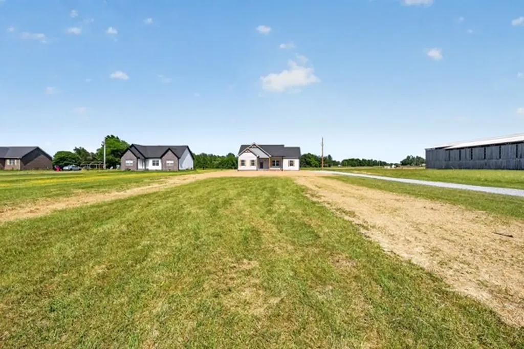 1233 Coleytown Road Lafayette TN 37083