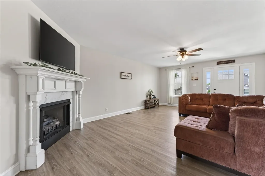 1092 Charles Thomas Drive Clarksville TN 37042