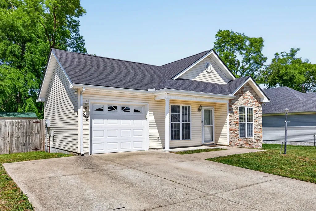 546 Albion Circle Gallatin TN 37066