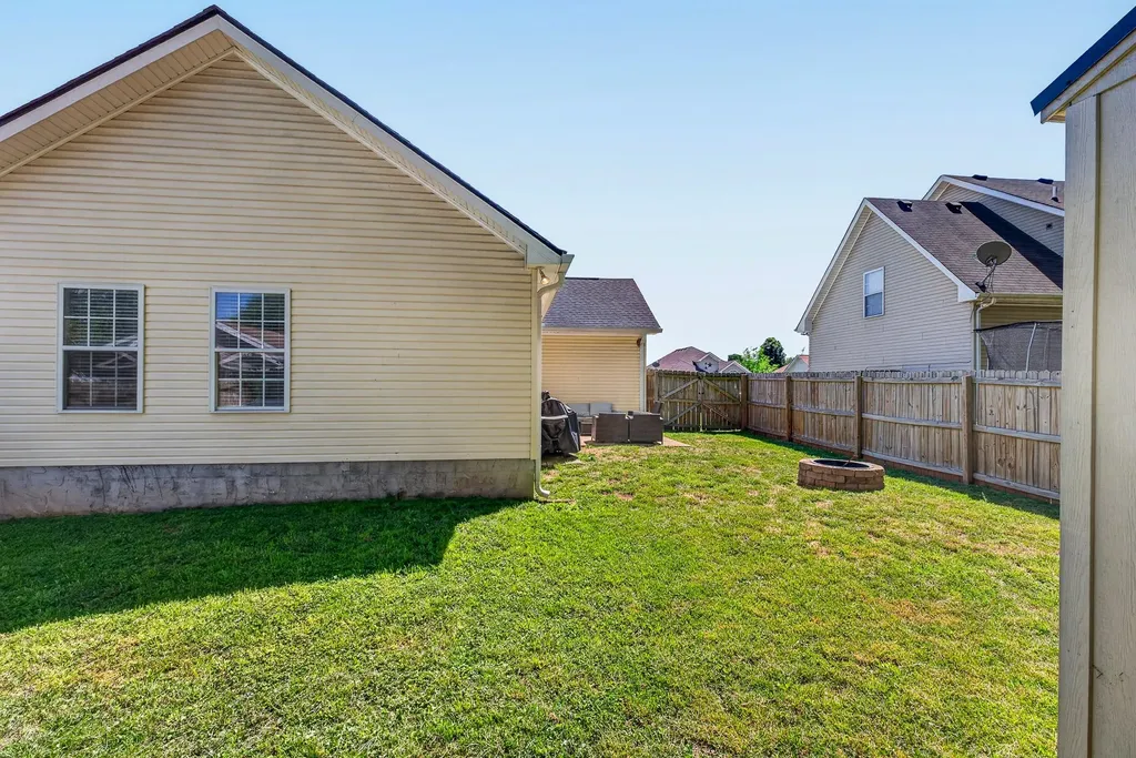 546 Albion Circle Gallatin TN 37066