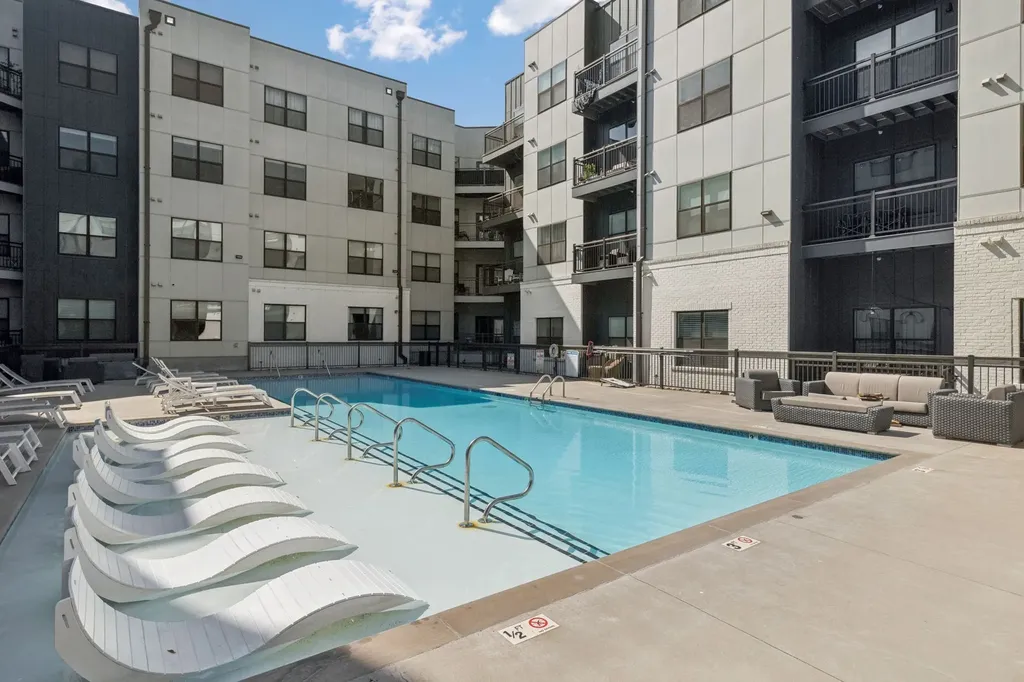 Nashville TN, 1677 54TH Avenue N, Unit 217