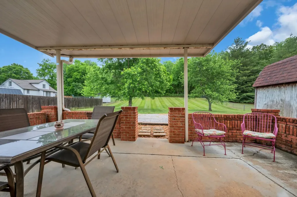 460 Bluff Drive Clarksville TN 37043