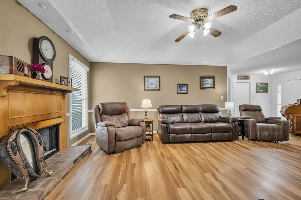 460 Bluff Drive Clarksville TN 37043
