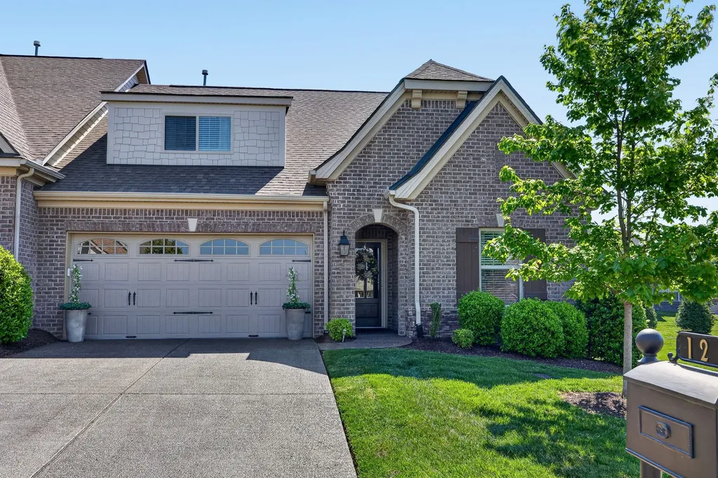 12 Vintage Court Lebanon TN 37087