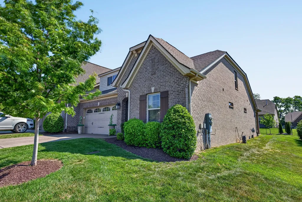 12 Vintage Court Lebanon TN 37087