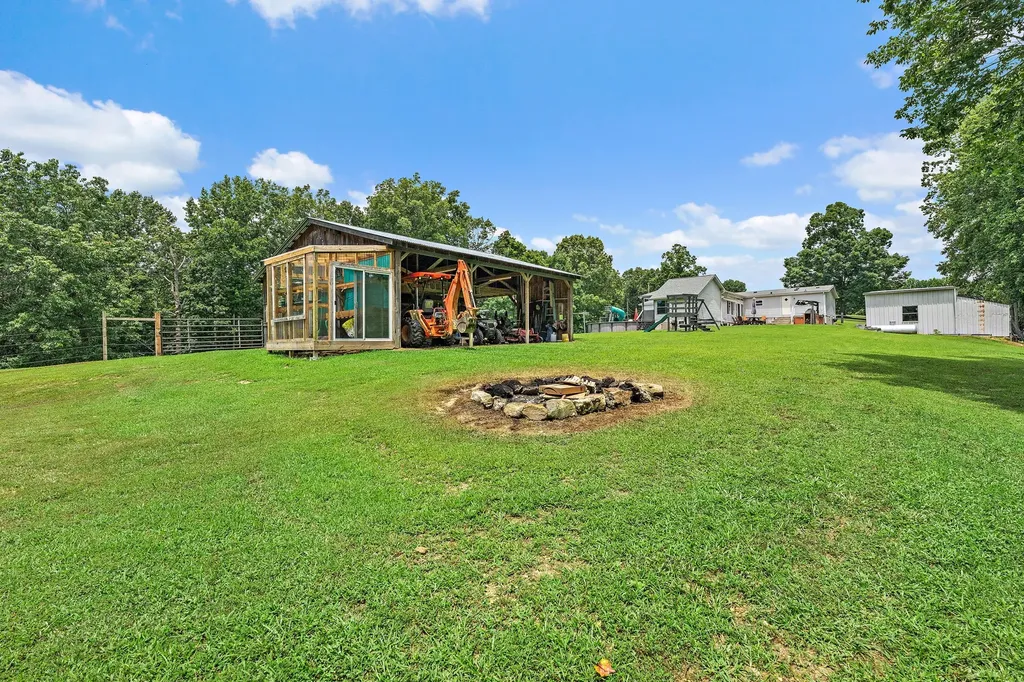 1333 Roberts Road Goodlettsville TN 37072