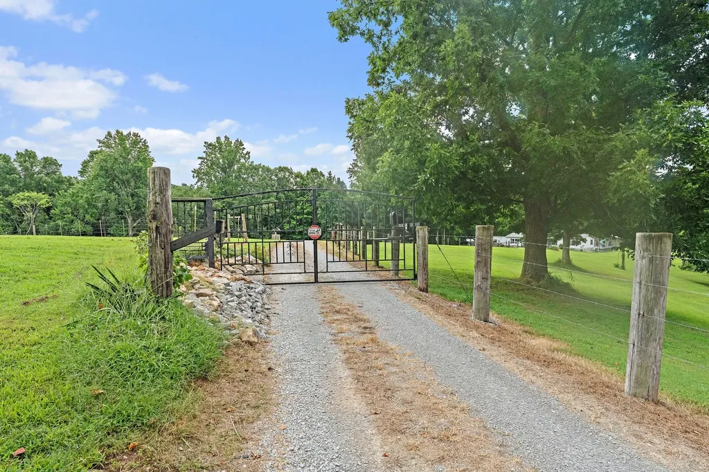 1333 Roberts Road Goodlettsville TN 37072