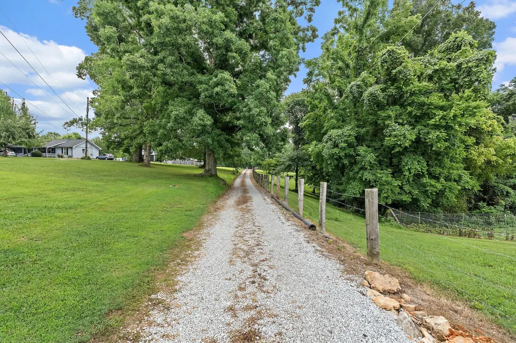 1333 Roberts Road Goodlettsville TN 37072