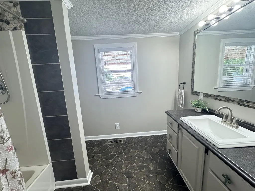 19 Westside Road Lawrenceburg TN 38464