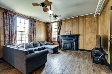 2012 Hoovers Road Duck River TN 38454