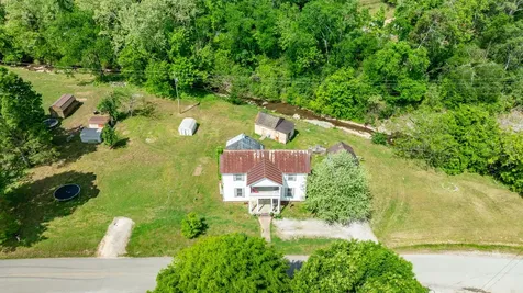 2012 Hoovers Road Duck River TN 38454