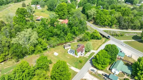 2012 Hoovers Road Duck River TN 38454