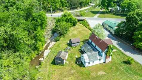 2012 Hoovers Road Duck River TN 38454