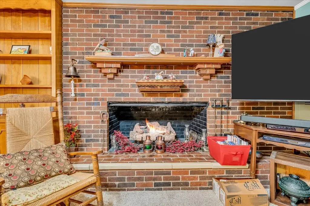 1555 Charles Bell Road Clarksville TN 37040