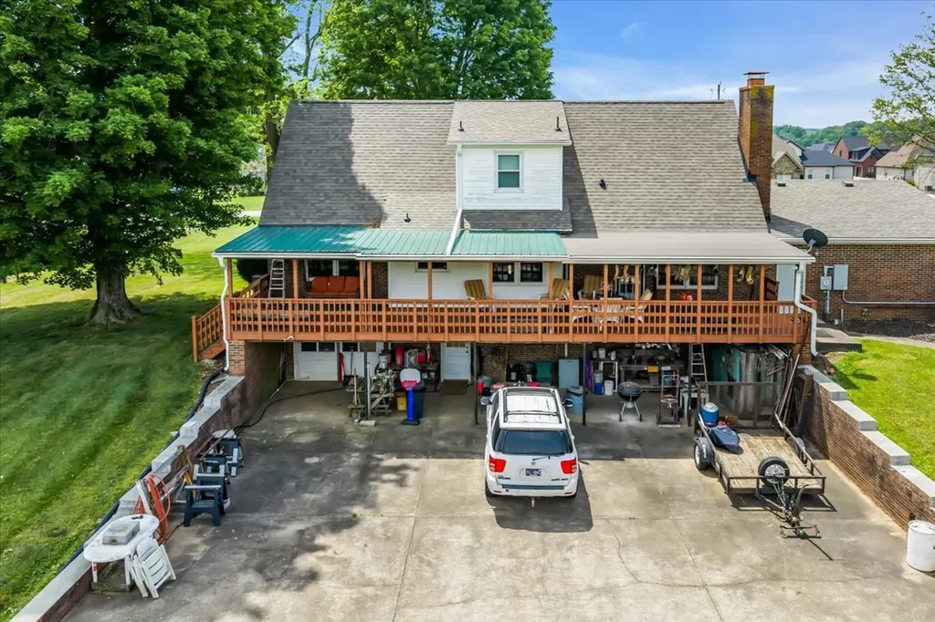 1555 Charles Bell Road Clarksville TN 37040