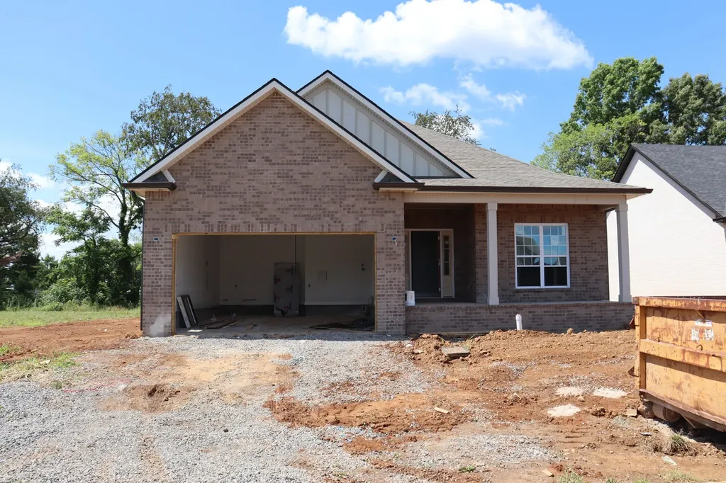 734 Southern Pine Trail Clarksville TN 37043