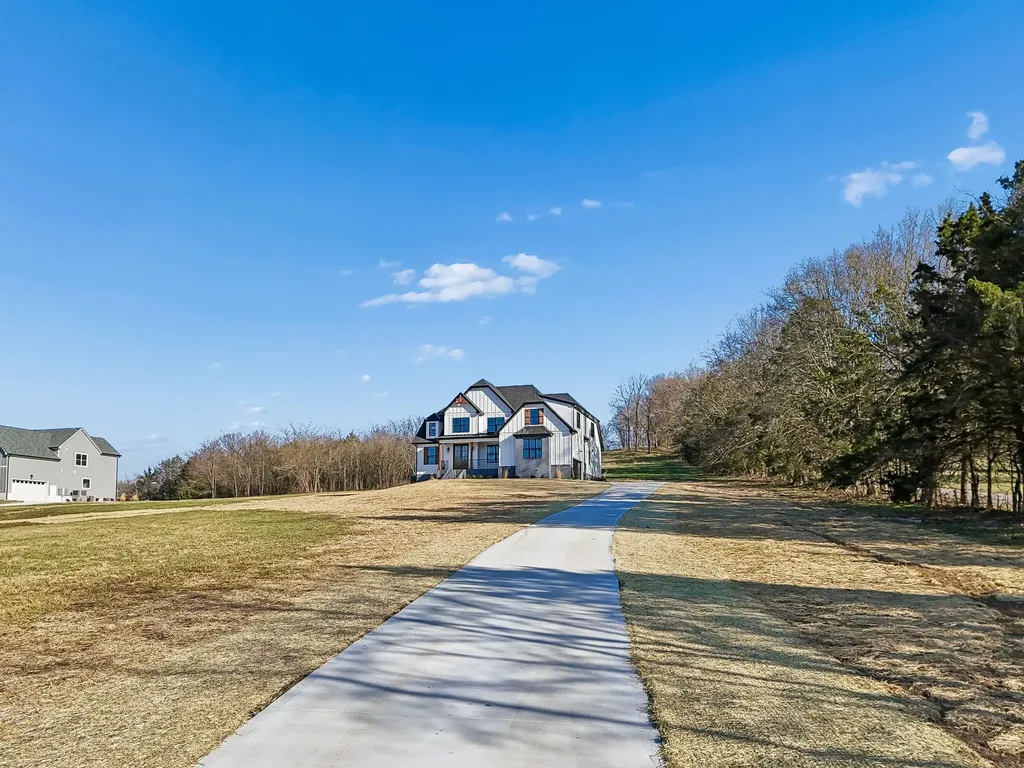 13821 Cainsville Road Lebanon TN 37090