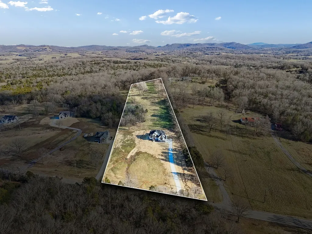 13821 Cainsville Road Lebanon TN 37090