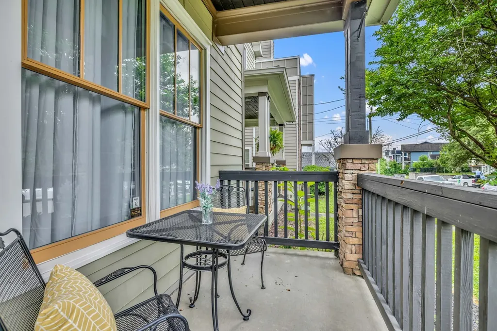 1824B 6th Ave, N Nashville TN 37208